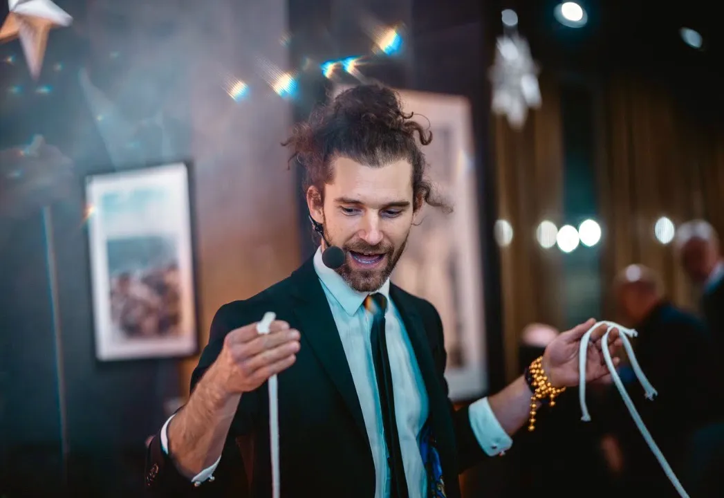 Kouzelnická show před publikem